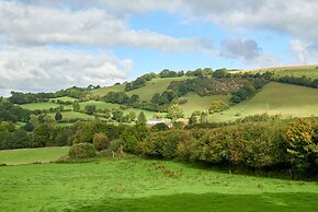 Holwell Farmhouse