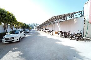 HOTEL INDER PARADISE