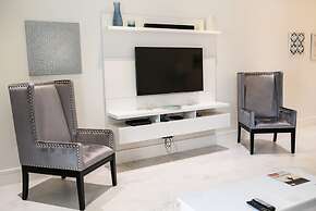 Two Bedroom Cable Beach Condo With Patio