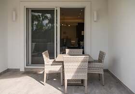 Two Bedroom Cable Beach Condo With Patio