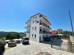 Ishëm Greenview Apartments