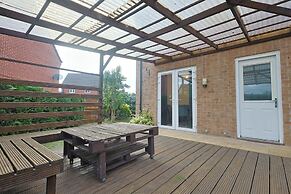 Manchester 3-beds, Sleeps 6 With On-site Parking