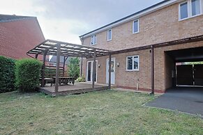 Manchester 3-beds, Sleeps 6 With On-site Parking