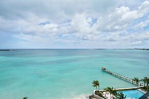 Aqualina 1001 in Nassau