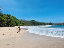 Olas de Oro Nosara