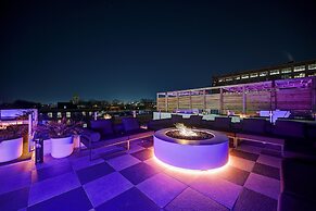 CLUBHAUS Hotel