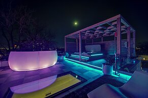 CLUBHAUS Hotel