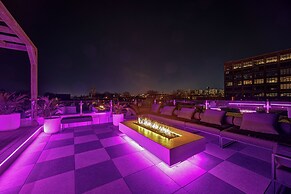 CLUBHAUS Hotel