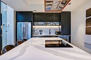 CLUBHAUS Hotel