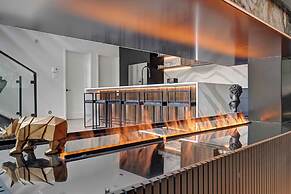 CLUBHAUS Hotel