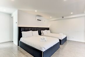 CLUBHAUS Hotel