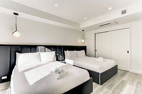 CLUBHAUS Hotel