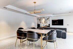 CLUBHAUS Hotel