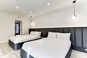 CLUBHAUS Hotel