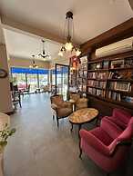 Queen Seagull Boutique Hotel