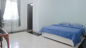 Aries Biru Hotel & Villa