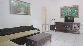 Aries Biru Hotel & Villa