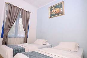 Aries Biru Hotel & Villa