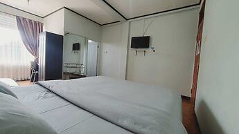 Aries Biru Hotel & Villa