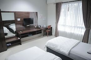 Aries Biru Hotel & Villa