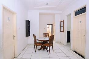 Aries Biru Hotel & Villa