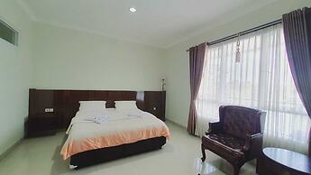 Aries Biru Hotel & Villa