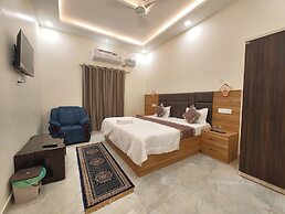 Hotel V Palace Ayodhya