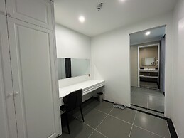 INFINITY HOTEL