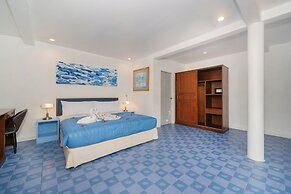 Oceanview Bungalows by EAT, Karon Beach