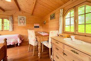 Locarno Area: Quiet Lake View Escape 2