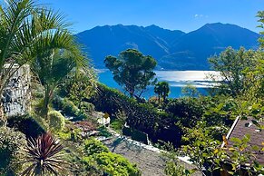 Locarno Area: Quiet Lake View Escape 2