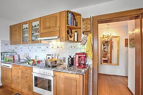 Locarno Area: Quiet Lake View Escape 2
