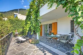 Locarno Area: Quiet Lake View Escape 2