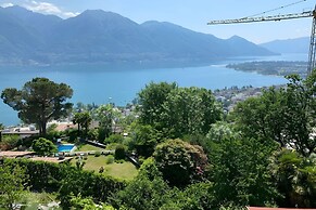 Locarno Area: Quiet Lake View Escape 1