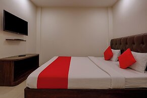 HOTEL Tralveller In LUCKNOW