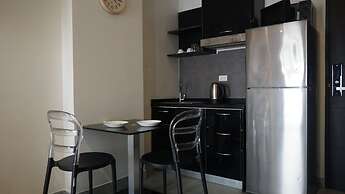 Bright & Breezy -1BR T1 211