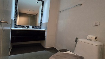 Bright & Breezy -1BR T1 211