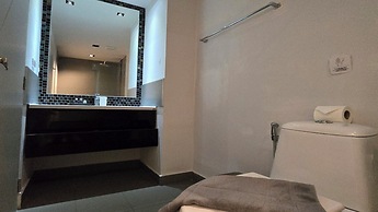 Bright & Breezy -1BR T1 211