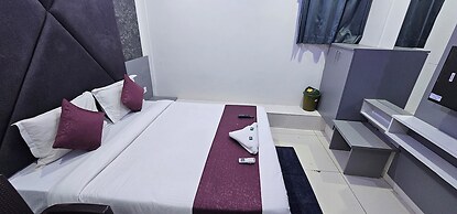 Hotel S S Town