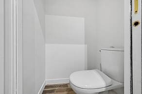 Stylish 1BR Flat Near Luxembourg Gardens