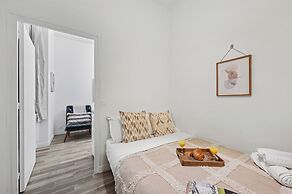 Stylish 1BR Flat Near Luxembourg Gardens