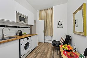 Stylish 1BR Flat Near Luxembourg Gardens