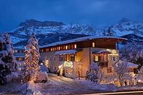 Dolomit Boutique Hotel