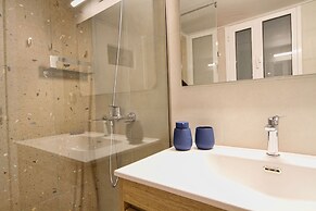 Acropolis Luxury Retreat