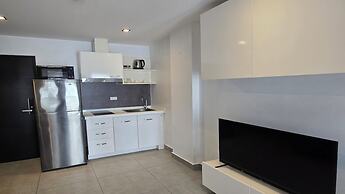 Boutique Comfort 1BR T2-410