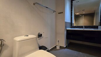 Boutique Comfort 1BR T2-410