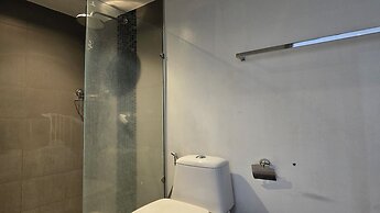 Boutique Comfort 1BR T2-410