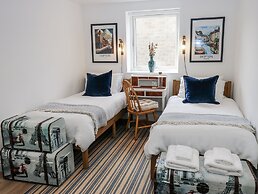 Canal View Apartment