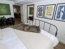 Canal View Apartment
