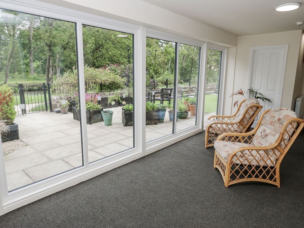 Canal View Apartment